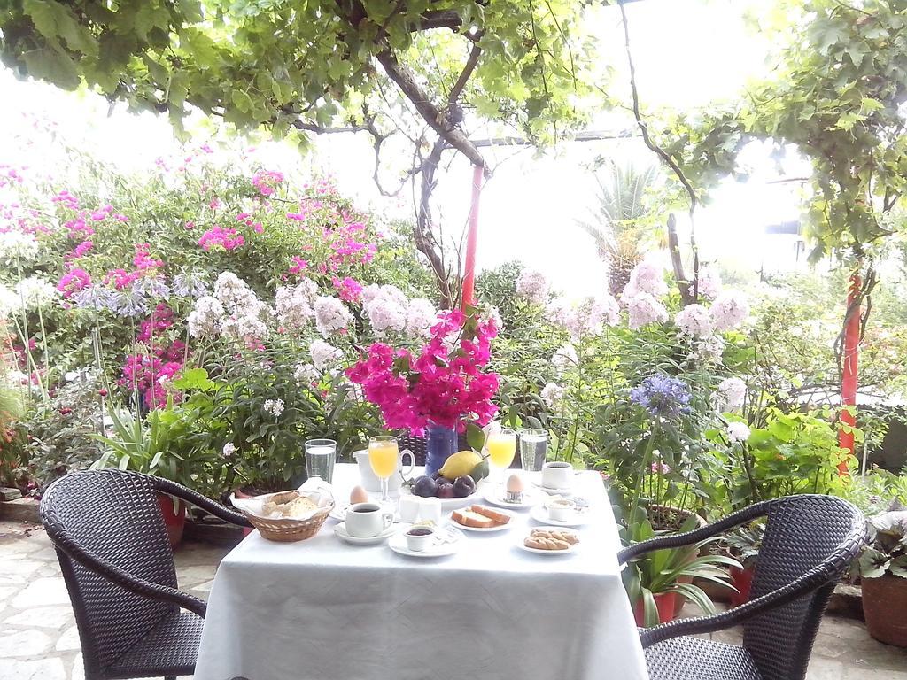 Hotel Erato โคเรฟตอน ภายนอก รูปภาพ