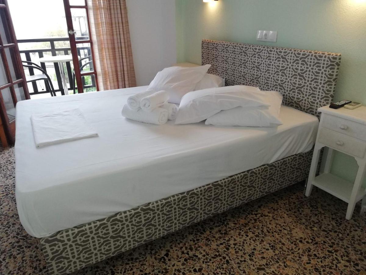 Hotel Erato โคเรฟตอน ภายนอก รูปภาพ