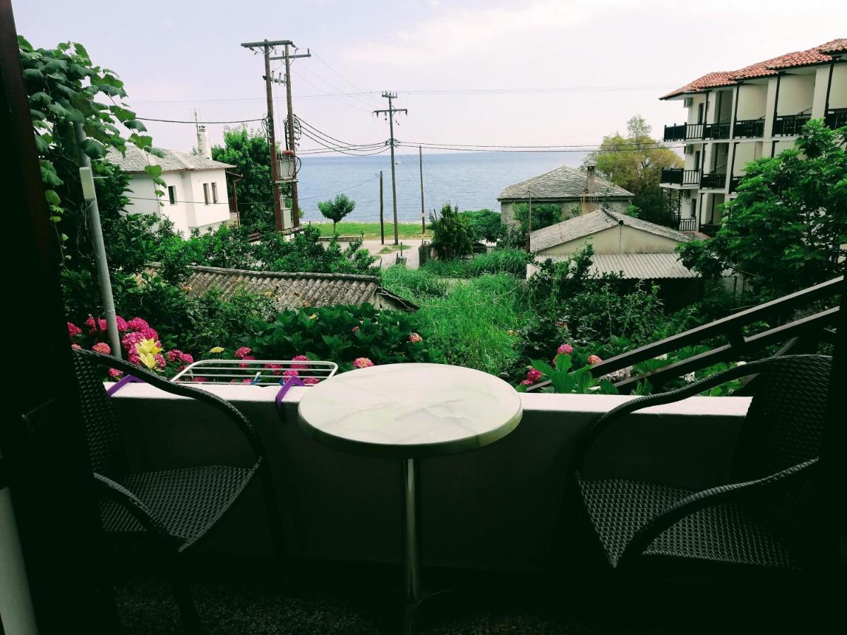 Hotel Erato โคเรฟตอน ภายนอก รูปภาพ