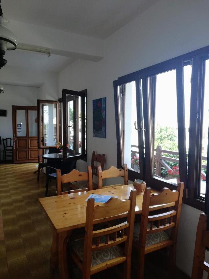 Hotel Erato โคเรฟตอน ภายนอก รูปภาพ