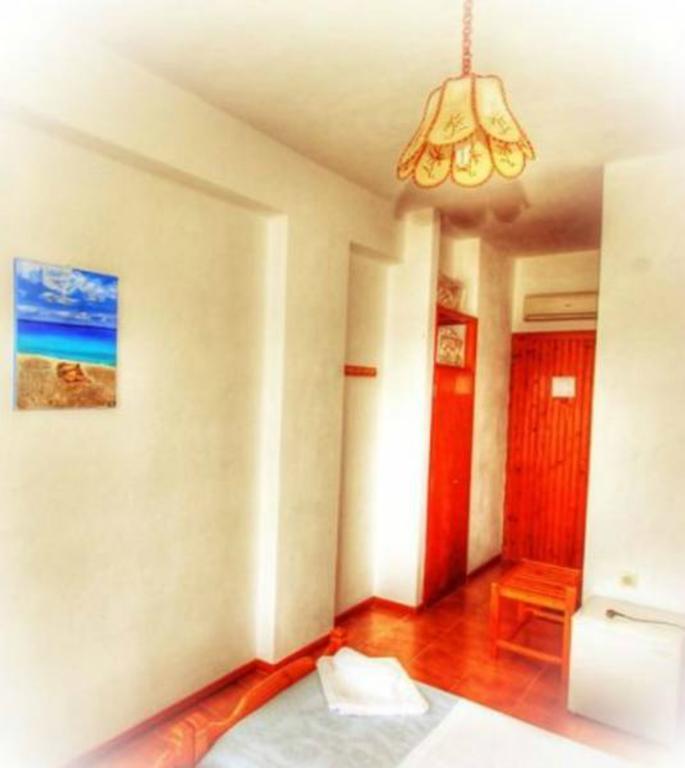 Hotel Erato โคเรฟตอน ภายนอก รูปภาพ